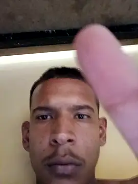 Snapshot of Ron_0101 chatting on 03/15/26, 07:31 Ron 0101 online show from 03/15/26, 07:31