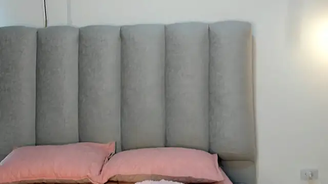 Valentina lux1 online show from 05/20/26, 05:19