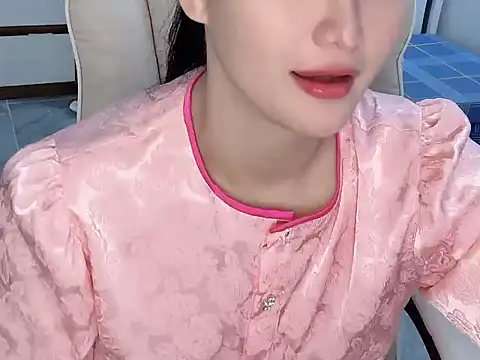 AmyLinee 1 online show from 06/19/26, 04:17