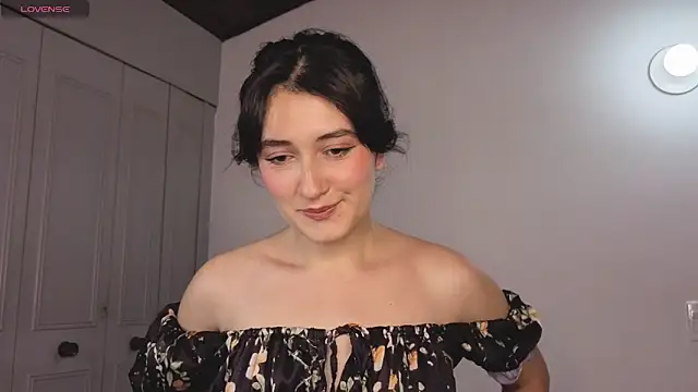 Snapshot of AleblancXOXO chatting on 05/28/26, 10:07 AleblancXOXO online show from 05/28/26, 10:07