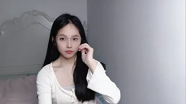 Snapshot of MIAOMIAO-666 chatting on 04/25/26, 08:28 MIAOMIAO-666 online show from 04/25/26, 08:28