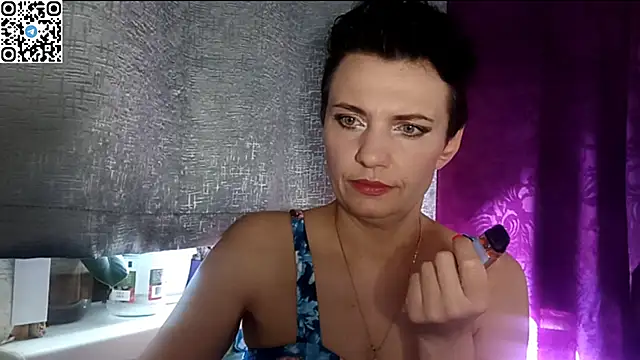 Snapshot of HotMamaQueen234 chatting on 05/08/26, 01:27 HotMamaQueen234 online show from 05/08/26, 01:27