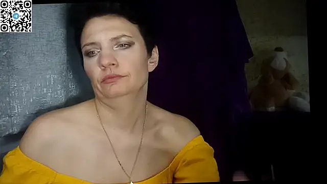 Snapshot of HotMamaQueen234 chatting on 06/15/26, 07:38 HotMamaQueen234 online show from 06/15/26, 07:38