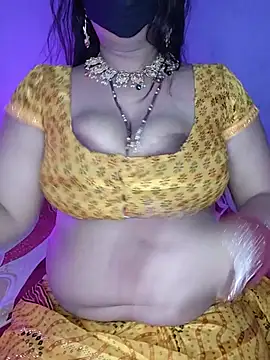 Snapshot of Miss_roohi chatting on 06/04/26, 06:19 Miss roohi online show from 06/04/26, 06:19