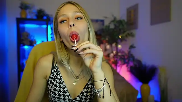 Luna Grace18 online show from 03/26/26, 02:11