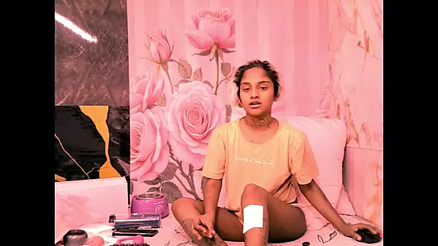 indian barbie online show from 05/11/26, 02:45