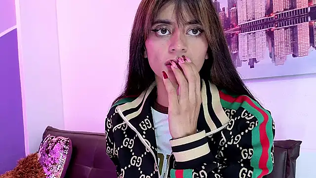 Sofy Durand online show from 03/30/26, 12:06