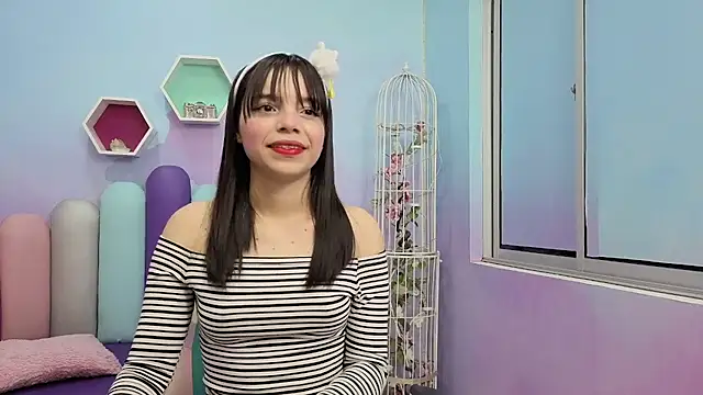 Isaa Skinny online show from 05/17/26, 03:48
