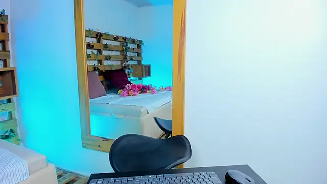 Ashley Benoit online show from 03/27/26, 01:33