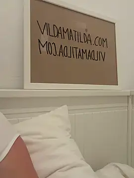 Snapshot of Lillamatilda chatting on 04/17/26, 11:08 Lillamatilda online show from 04/17/26, 11:08