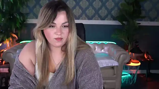 AlissyaGrayy online show from 04/28/26, 01:38