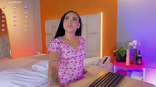 ChloeSterling online show from 07/13/26, 07:49