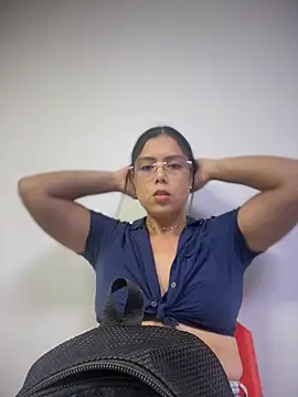 LauTul online show from 04/16/26, 12:33