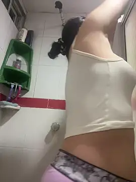 LinaEvansonn online show from 04/24/26, 01:19