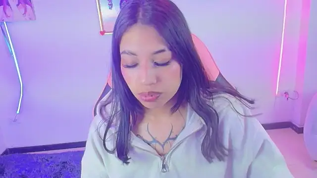 AryahMoonn online show from 05/08/26, 04:07
