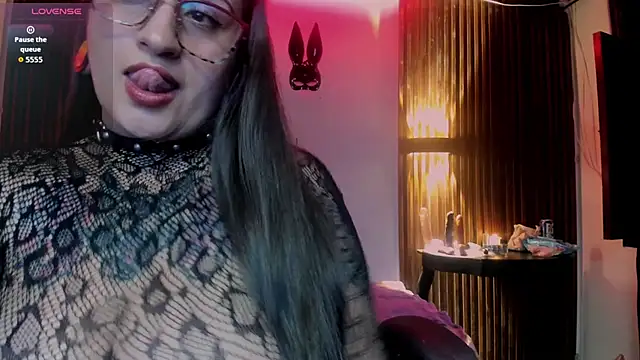 Violett 8 online show from 06/06/26, 01:32