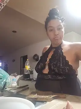 Snapshot of Scarlettt_Kiss chatting on 04/07/26, 03:18 Scarlettt Kiss online show from 04/07/26, 03:18