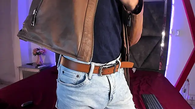 MaxiimoRomano  online show from 03/21/26, 01:16
