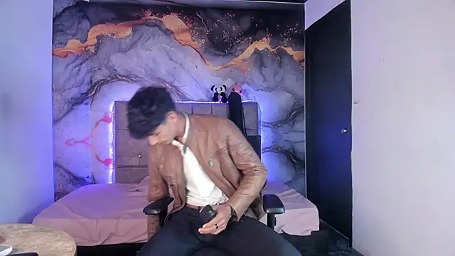 MaxiimoRomano  online show from 04/16/26, 02:07