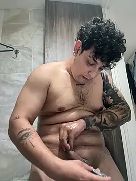 Niccolo Noir online show from 04/19/26, 01:38