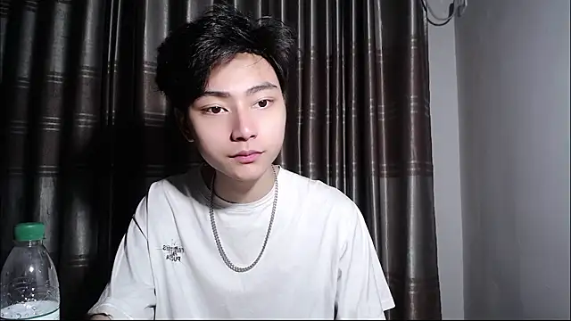 Snapshot of XX-XIUXIU chatting on 06/10/26, 08:19 XX-XIUXIU online show from 06/10/26, 08:19