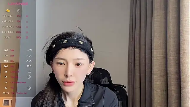 Snapshot of kiki-12 chatting on 04/01/26, 12:33 kiki-12 online show from 04/01/26, 12:33