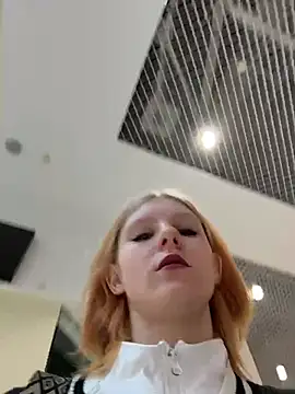NinaParri online show from 04/27/26, 03:26