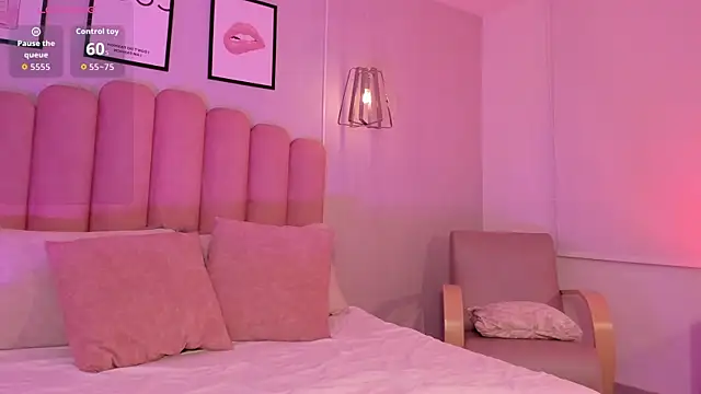 violeta hills  online show from 07/30/26, 03:33