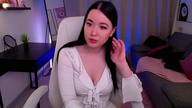 Snapshot of Simonee_Battle chatting on 03/23/26, 01:20 Simonee Battle online show from 03/23/26, 01:20