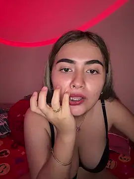 Mia seduccion online show from 04/14/26, 01:22