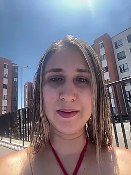 Snapshot of VictoriaWhitmore chatting on 04/03/26, 03:43 VictoriaWhitmore online show from 04/03/26, 03:43