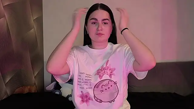 Snapshot of shylesley chatting on 03/19/26, 05:50 shylesley online show from 03/19/26, 05:50