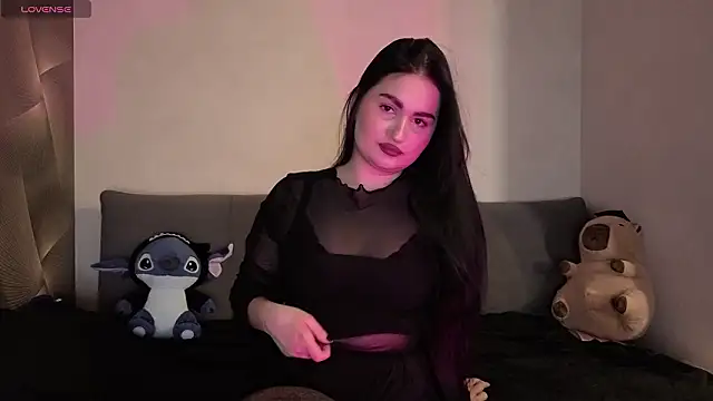 Snapshot of shylesley chatting on 03/21/26, 01:37 shylesley online show from 03/21/26, 01:37