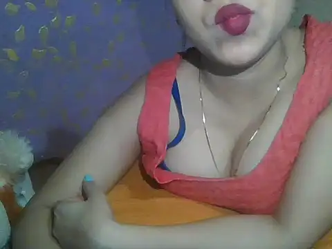 Snapshot of Qween_Seelu chatting on 07/02/26, 02:00 Qween Seelu online show from 07/02/26, 02:00
