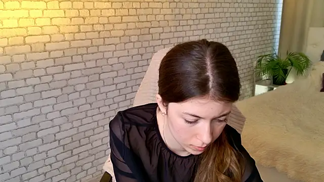 LiuYani online show from 05/06/26, 01:38