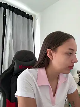 Lauren Storm online show from 05/03/26, 04:02