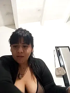 Luna sexybigtits online show from 03/20/26, 07:52