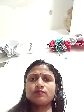 Snapshot of Leelaaji chatting on 03/25/26, 09:43 Leelaaji online show from 03/25/26, 09:43