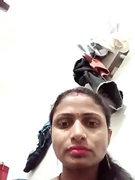 Snapshot of Leelaaji chatting on 04/08/26, 04:29 Leelaaji online show from 04/08/26, 04:29