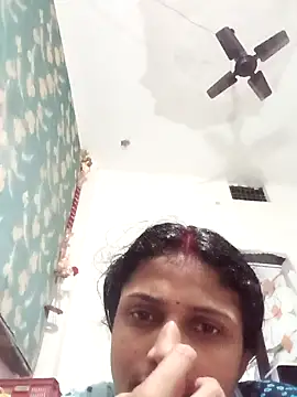 Snapshot of Leelaaji chatting on 04/23/26, 05:48 Leelaaji online show from 04/23/26, 05:48