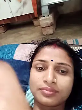 Snapshot of Leelaaji chatting on 04/24/26, 06:27 Leelaaji online show from 04/24/26, 06:27