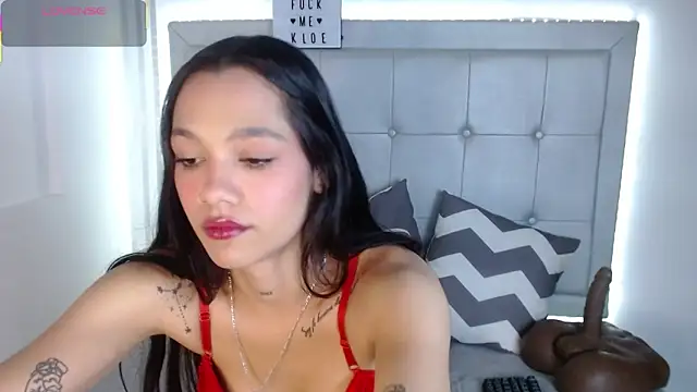 Snapshot of Kloe__watson chatting on 04/25/26, 08:39 Kloe watson online show from 04/25/26, 08:39