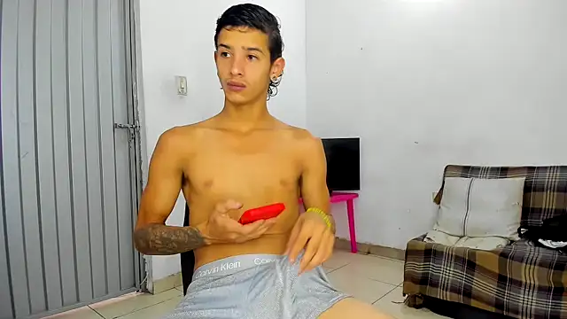 ZADQUIELHOT online show from 06/22/26, 01:08
