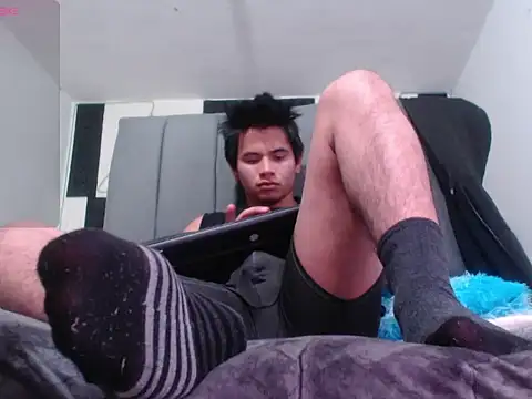 Snapshot of adonis_latin_19 chatting on 06/19/26, 03:22 adonis latin 19 online show from 06/19/26, 03:22