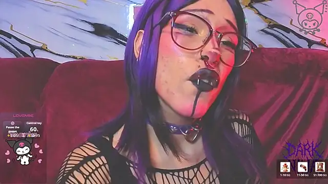 dark nina   online show from 06/05/26, 03:46