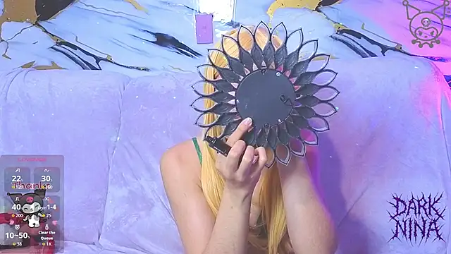 dark nina   online show from 06/16/26, 04:37