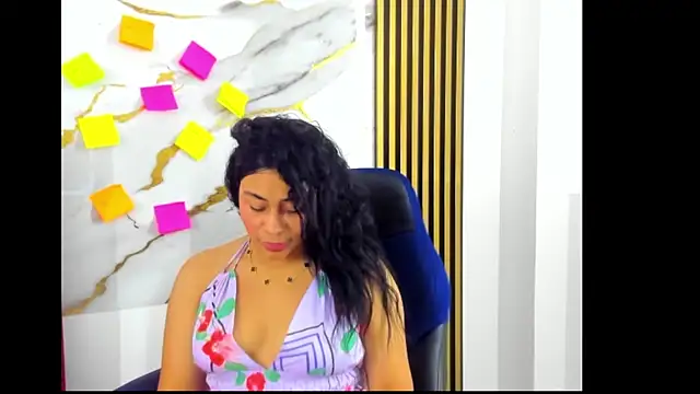 Tiana hots online show from 04/24/26, 08:55