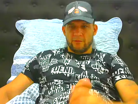 Snapshot of altenori chatting on 06/04/26, 08:48 altenori online show from 06/04/26, 08:48