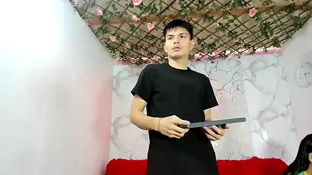 Nahomi hot 77 online show from 06/22/26, 01:41