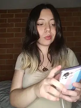 Snapshot of Petite_CherryX chatting on 05/04/26, 01:45 Petite CherryX online show from 05/04/26, 01:45